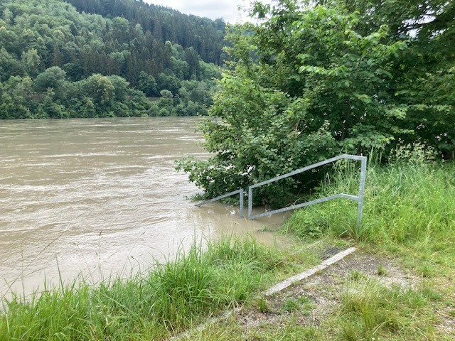 Pegel fallen weiter sehr langsam - Beruhigung der Lage erst ab Mitte nächster Woche