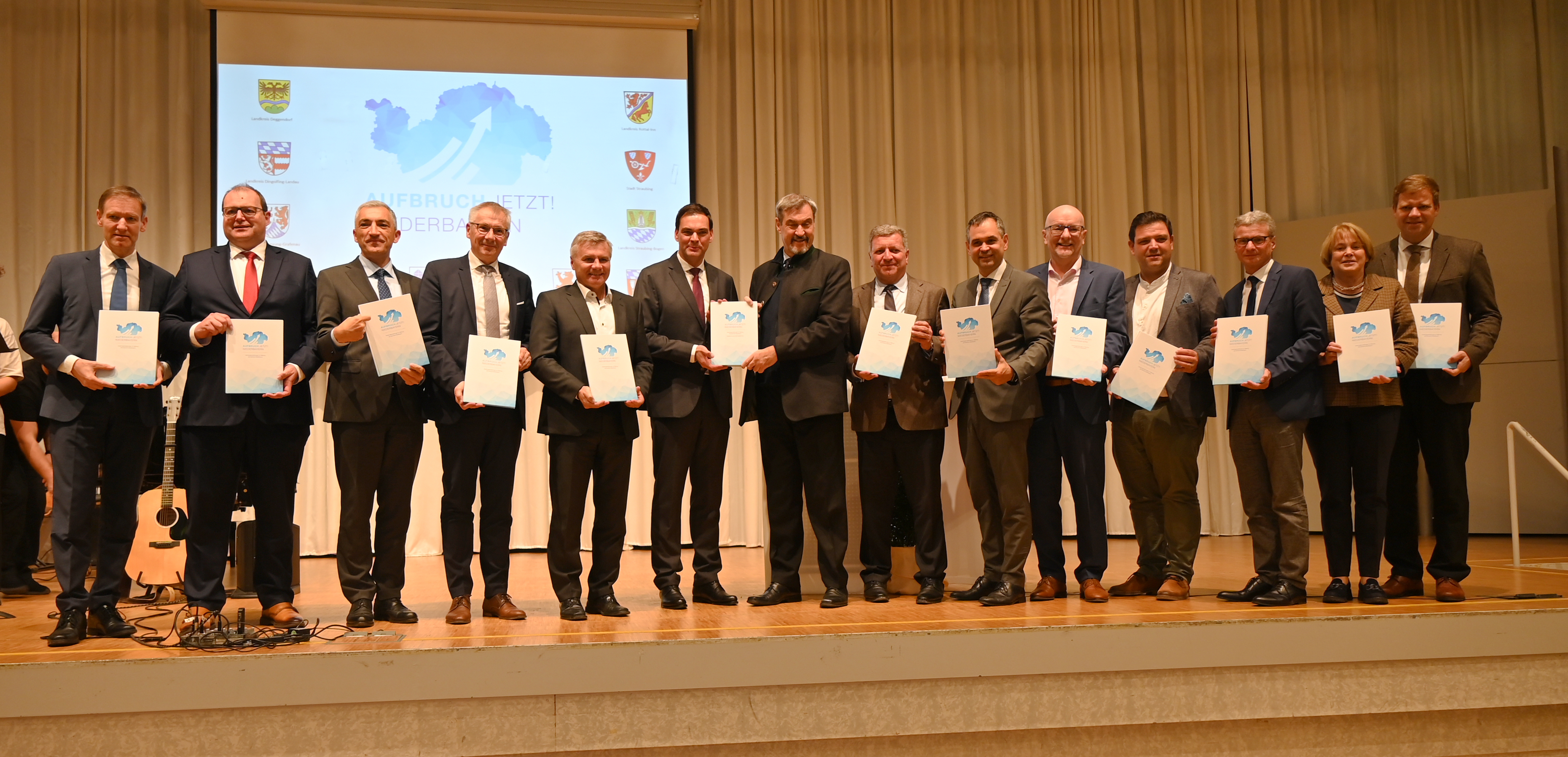 Aufbruch jetzt! Niederbayern“ – Zukunftsplan für eine starke Region