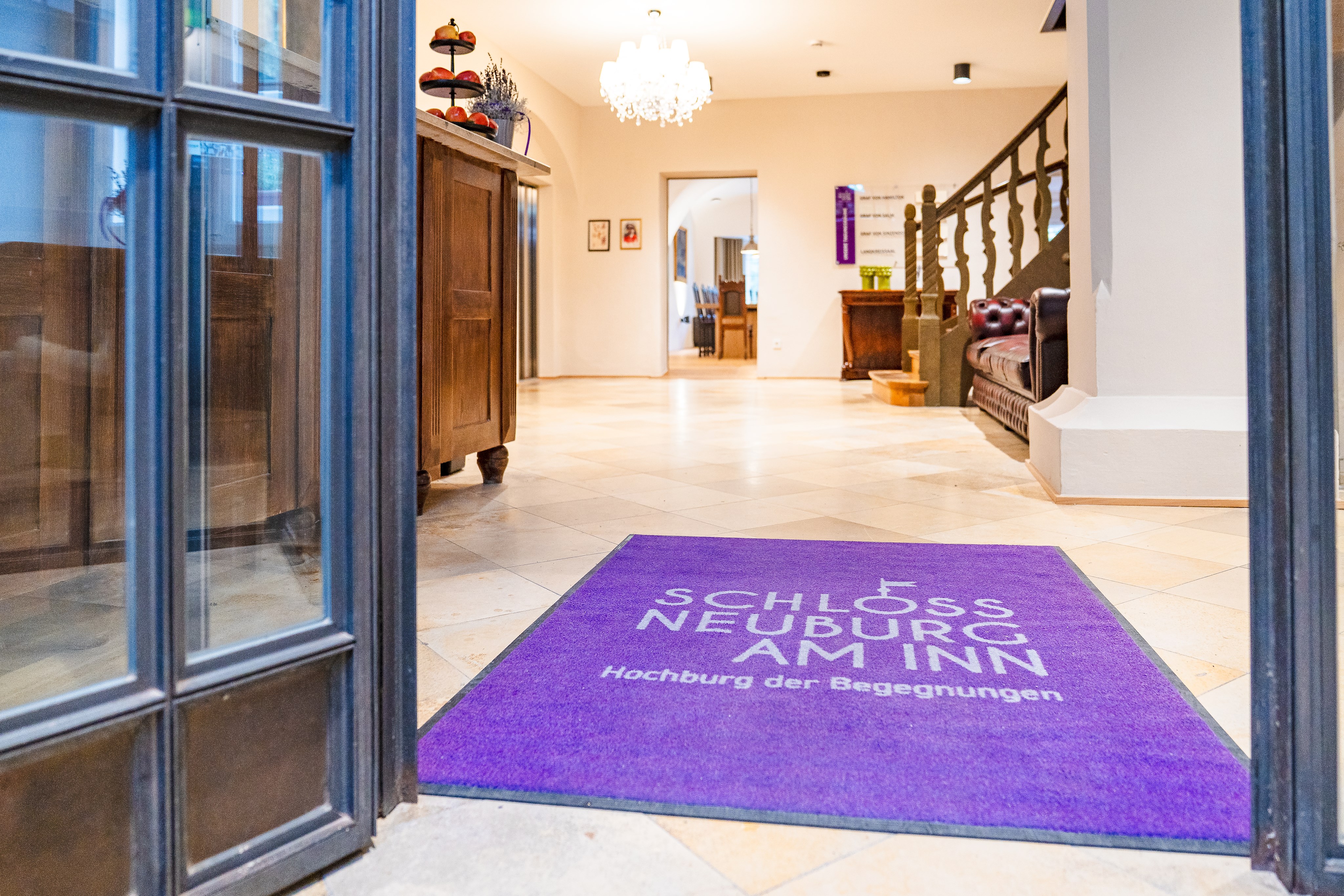 Eingang Seminarzentrum Schloss Neuburg