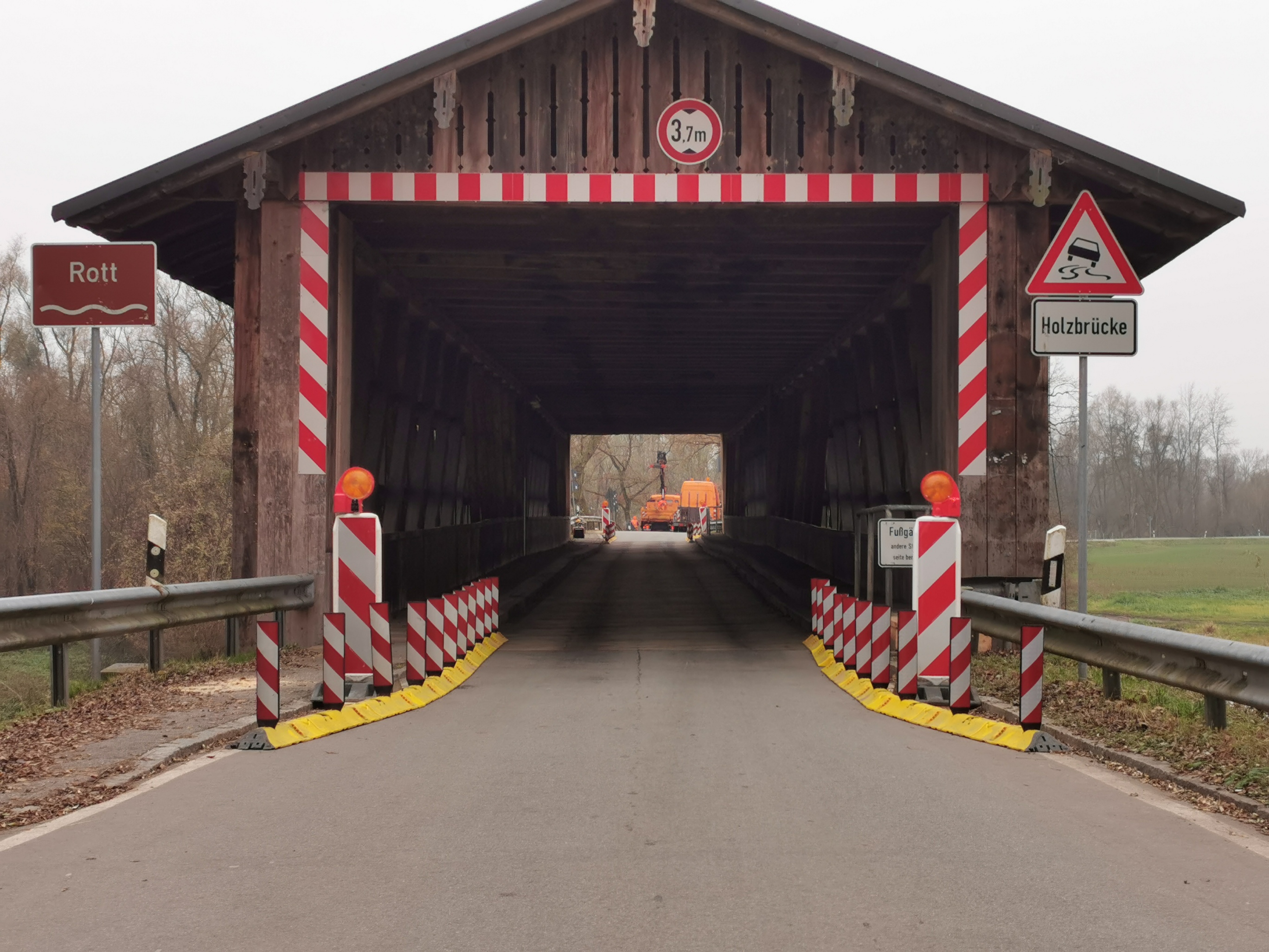 Vorsicht an der Rottbrücke: Kein Winterdienst möglich