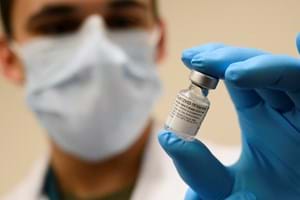 Pfizer-BioNTech_COVID-19_vaccine_(2020)_E.jpg