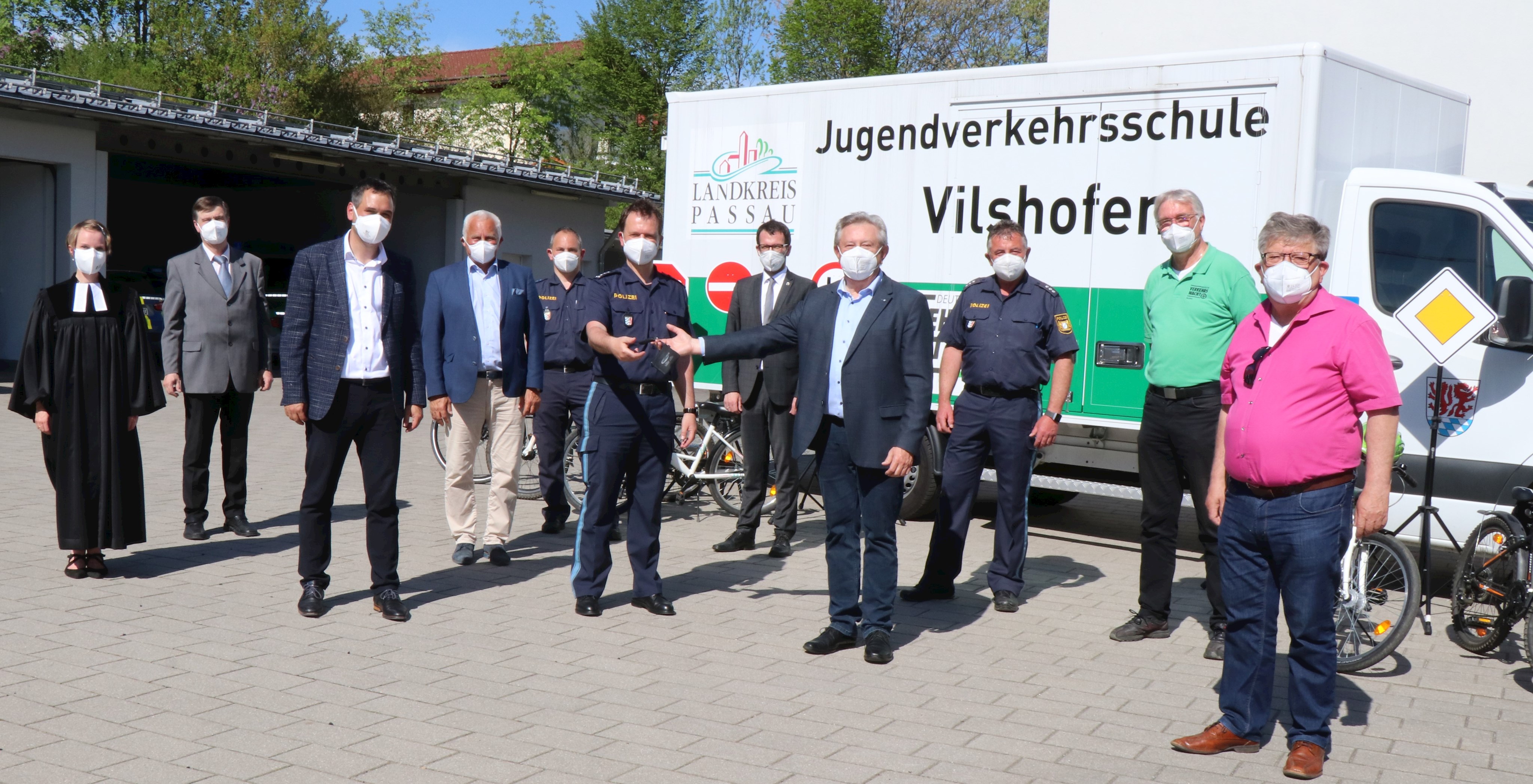 Verkehrstraining auf dem Stand der Zeit: Neuer LKW für die Jugendverkehrsschule Vilshofen